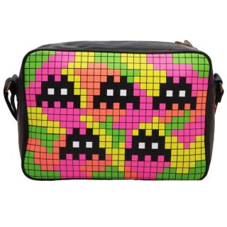 Space Invaders Art 001 - Retro taška růžová (černá)