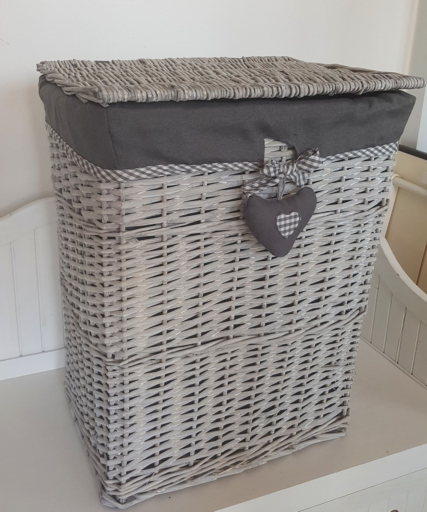 Proutěný koš na prádlo P1375