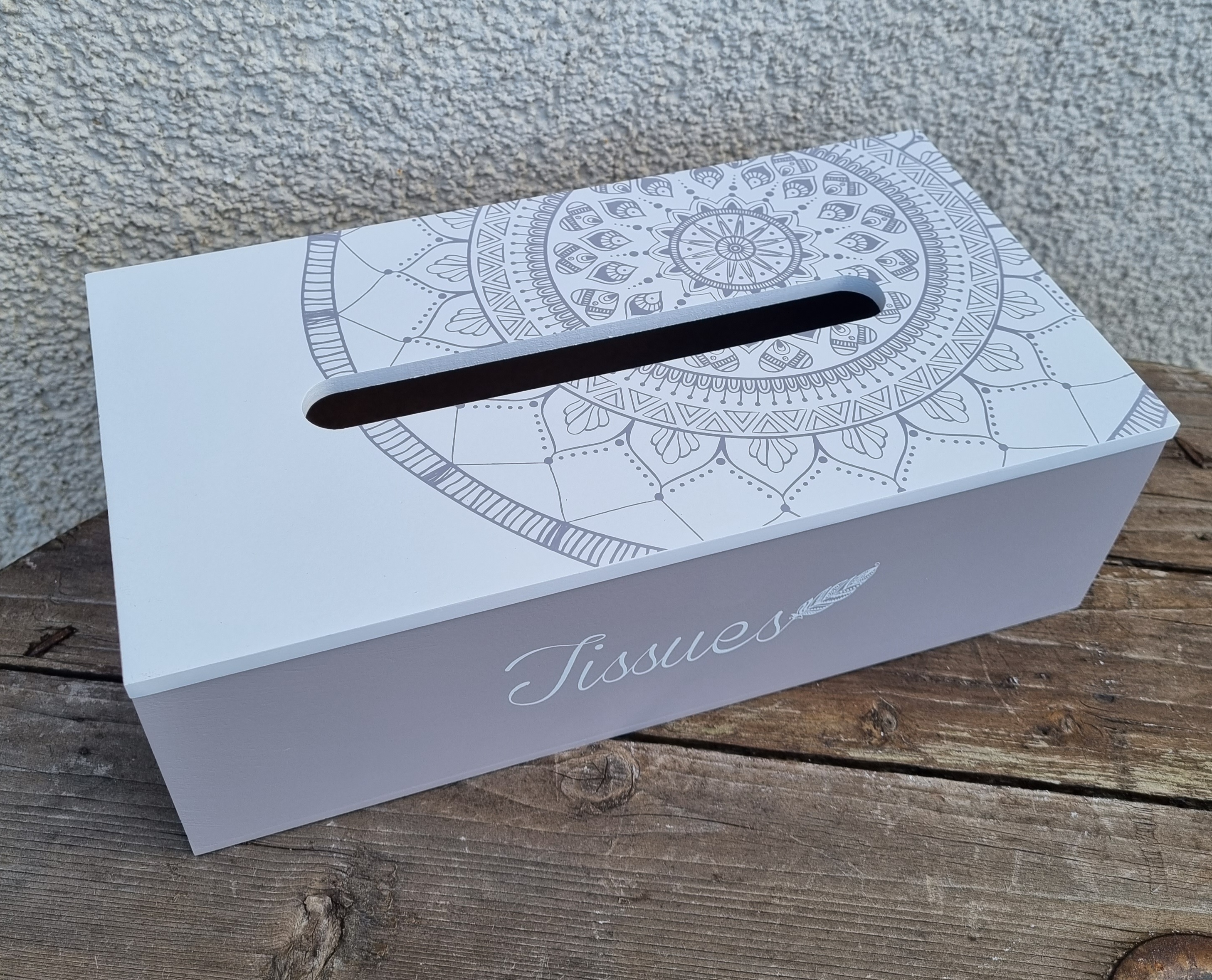 Dřevěný zásobník na kapesníky, mandala D4384