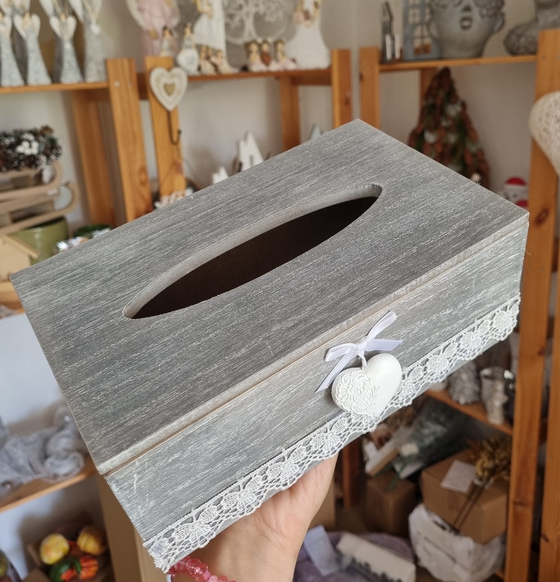 Dřevěný zásobník na kapesníky, šedý D5931