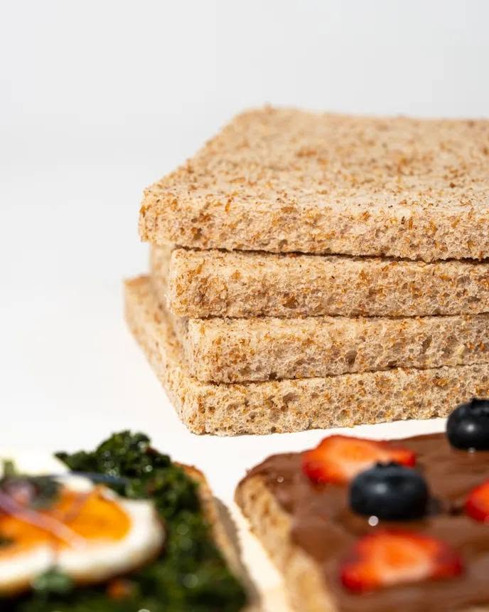 Vilgain Tousťák – 100% přírodní, nadýchaný, celozrnný toustový chléb, pouze 7 ingrediencí