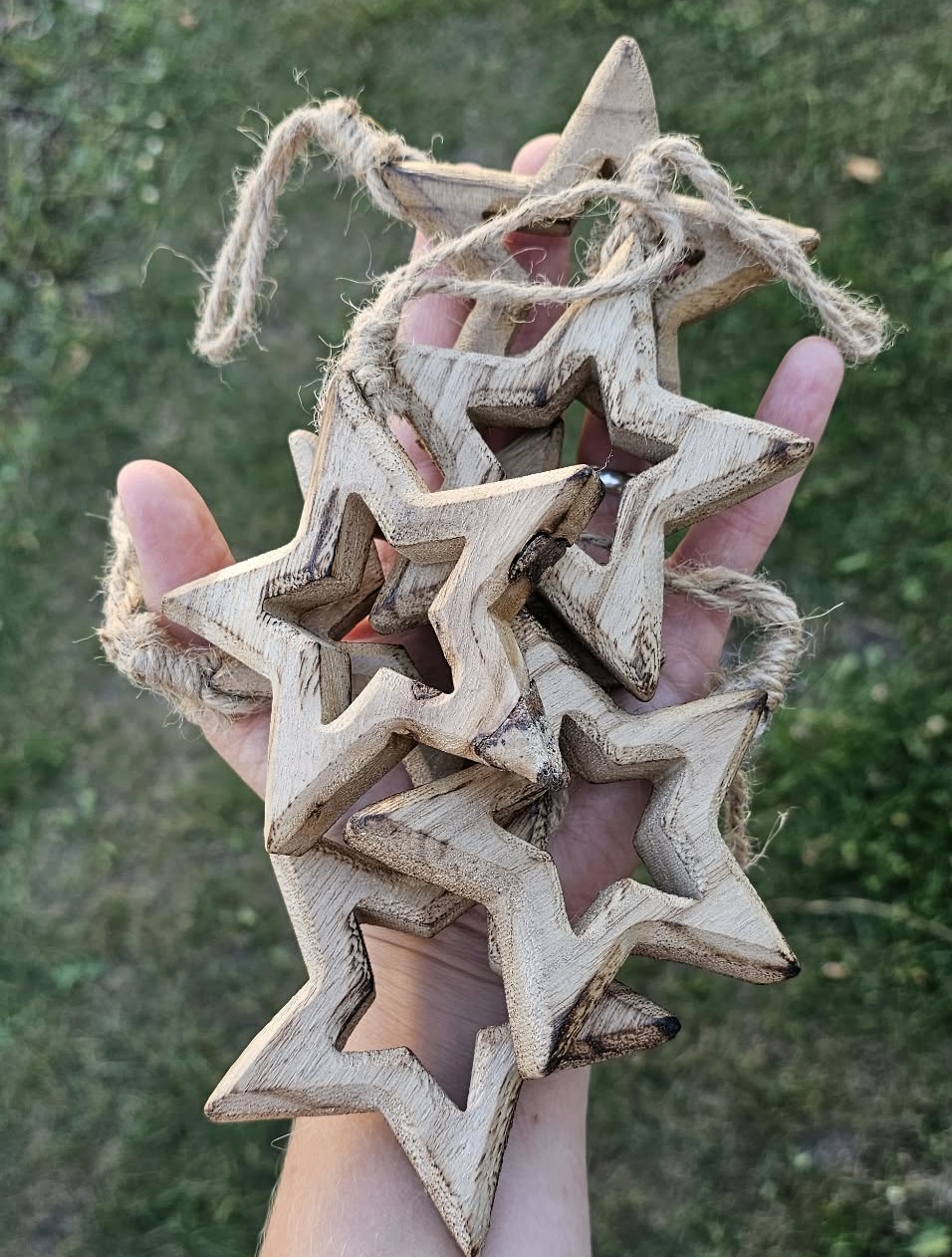 Dřevěná hvězda k zavěšení